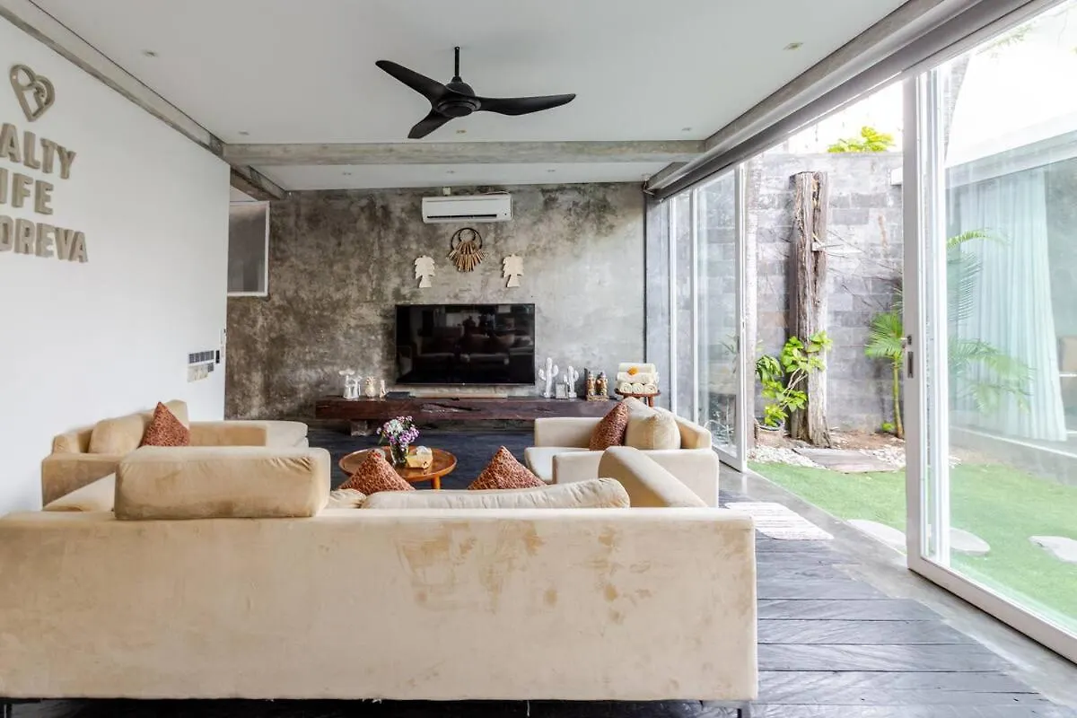 Salty Villa Seminyak